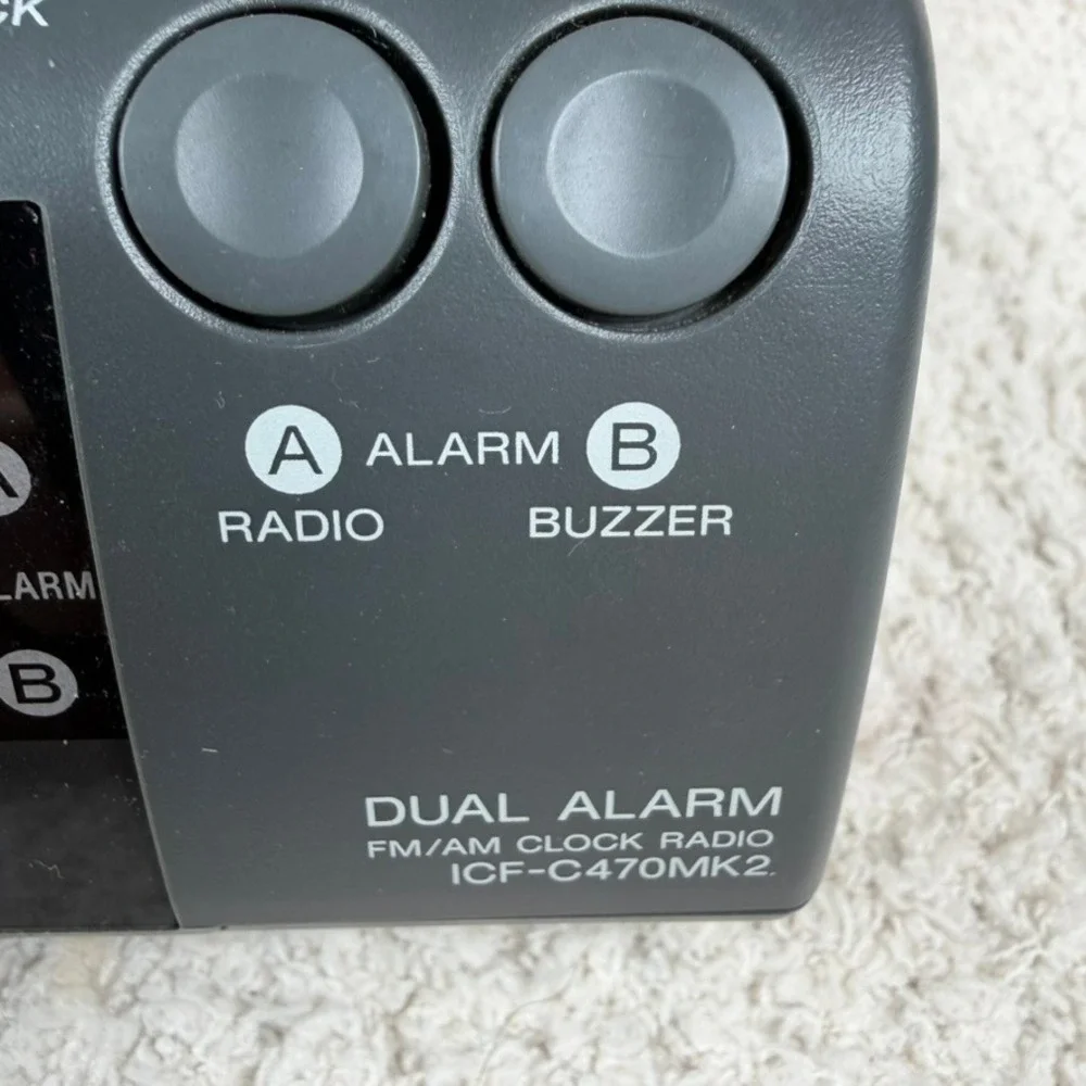 Sony Dream Machine Dual Alarm FM AM Clock Radio Gray ICF-C470MK2 Green‎ LED